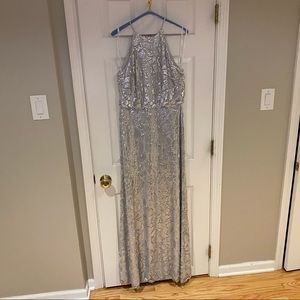 Donna Morgan GORGEOUS Silver Sequin long dress - PERFECT for PROM